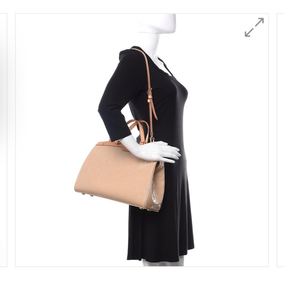 Louis Vuitton GM Brea in Dune - Picture 7 of 8